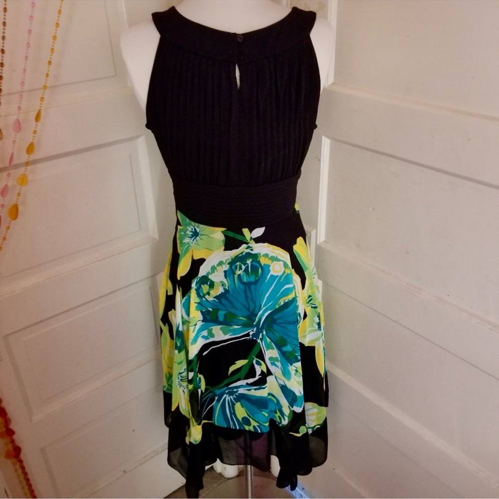 Dressbarn Tropical Floral Handkerchief Hem Dress Size 8 NWOT